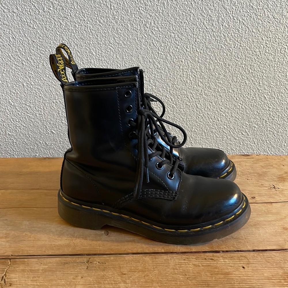 Dr. Martin’s 1460 - Women’s Smooth Leather Lace Up Boots